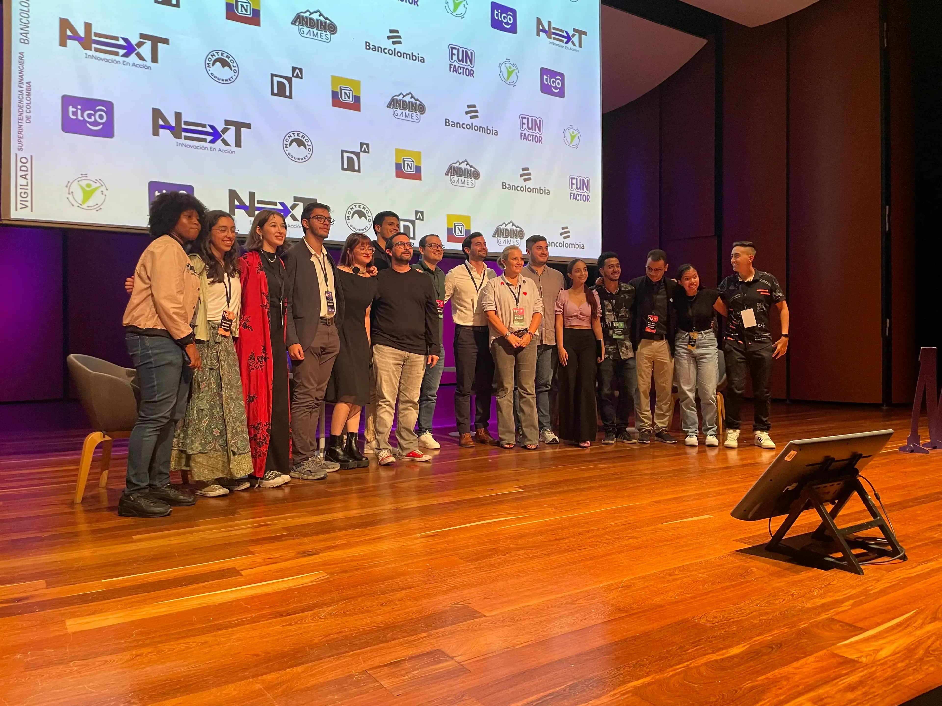 Una experiencia interactiva en vivo dentro del evento Next
